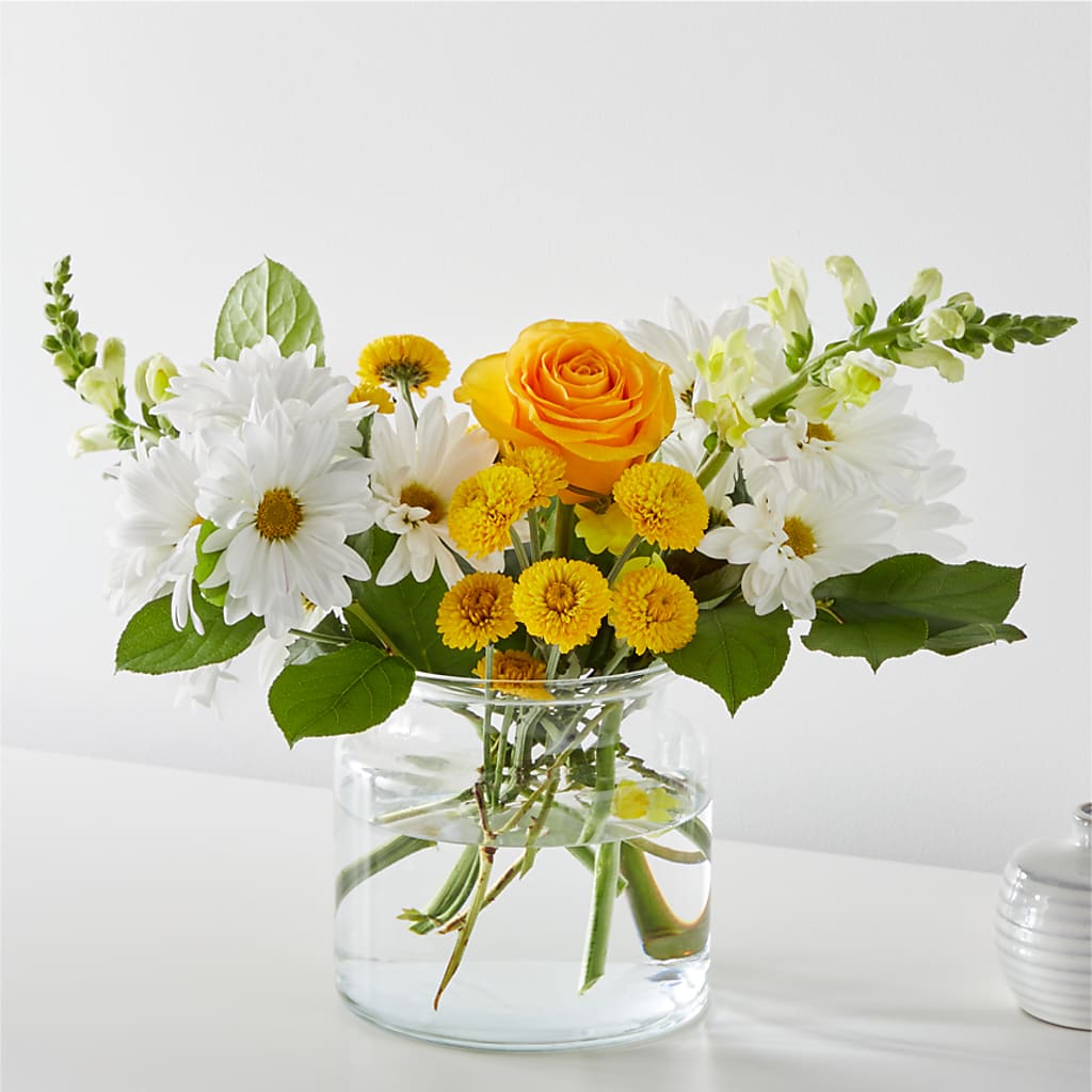 Sun Salutation Bouquet – Flowers By Helen, Forsyth GA
