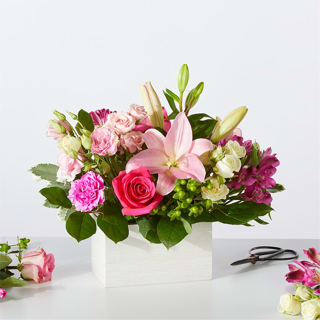 Sweetberry Box – A Florist Original – Flowers By Helen, Forsyth GA