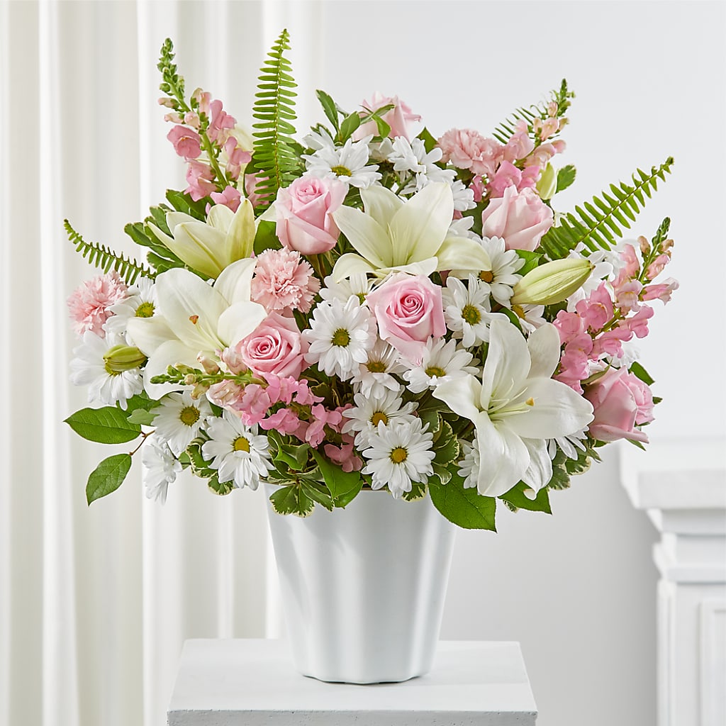 Soft Touch Tabletop Basket – Flowers By Helen, Forsyth GA