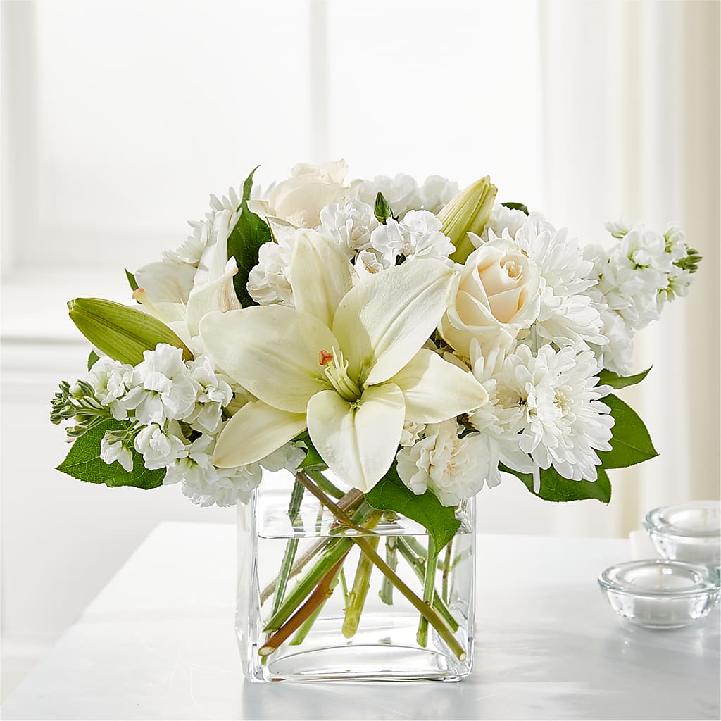 Gentle Breeze Bouquet – Flowers By Helen, Forsyth GA