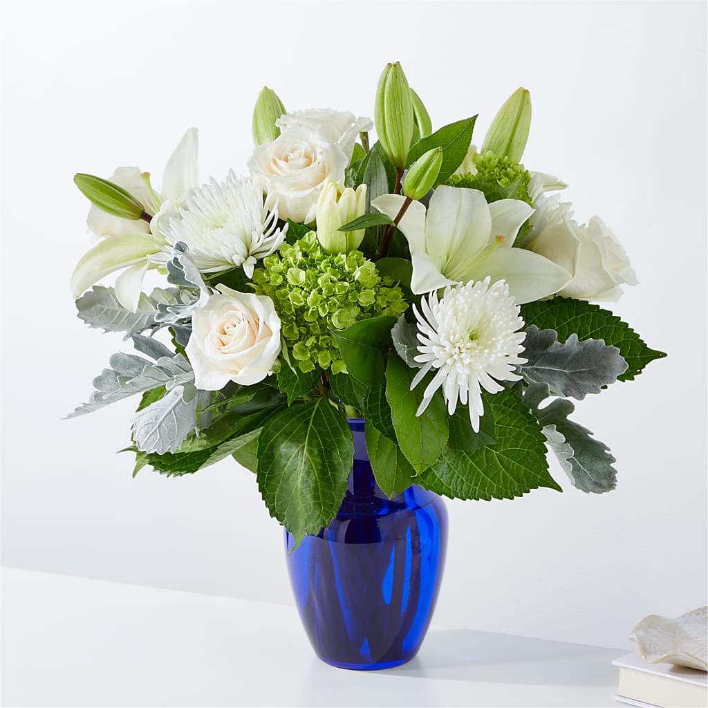 Snowy Dreams Bouquet – Flowers By Helen, Forsyth GA