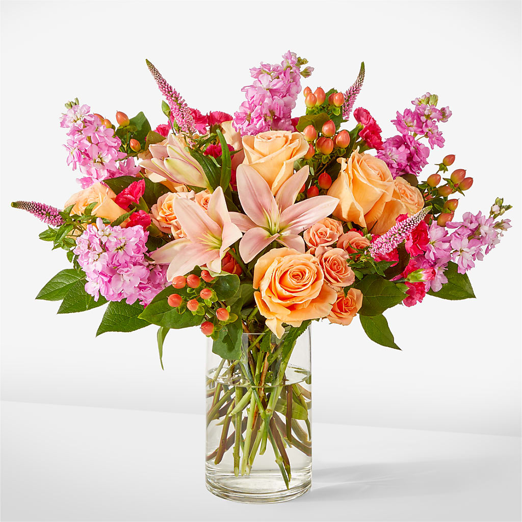 Bisous Bouquet – Flowers By Helen, Forsyth GA