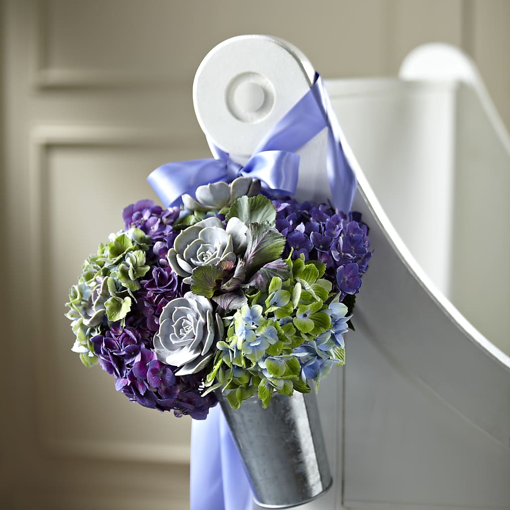 Declaration Pew Décor – Flowers By Helen, Forsyth GA