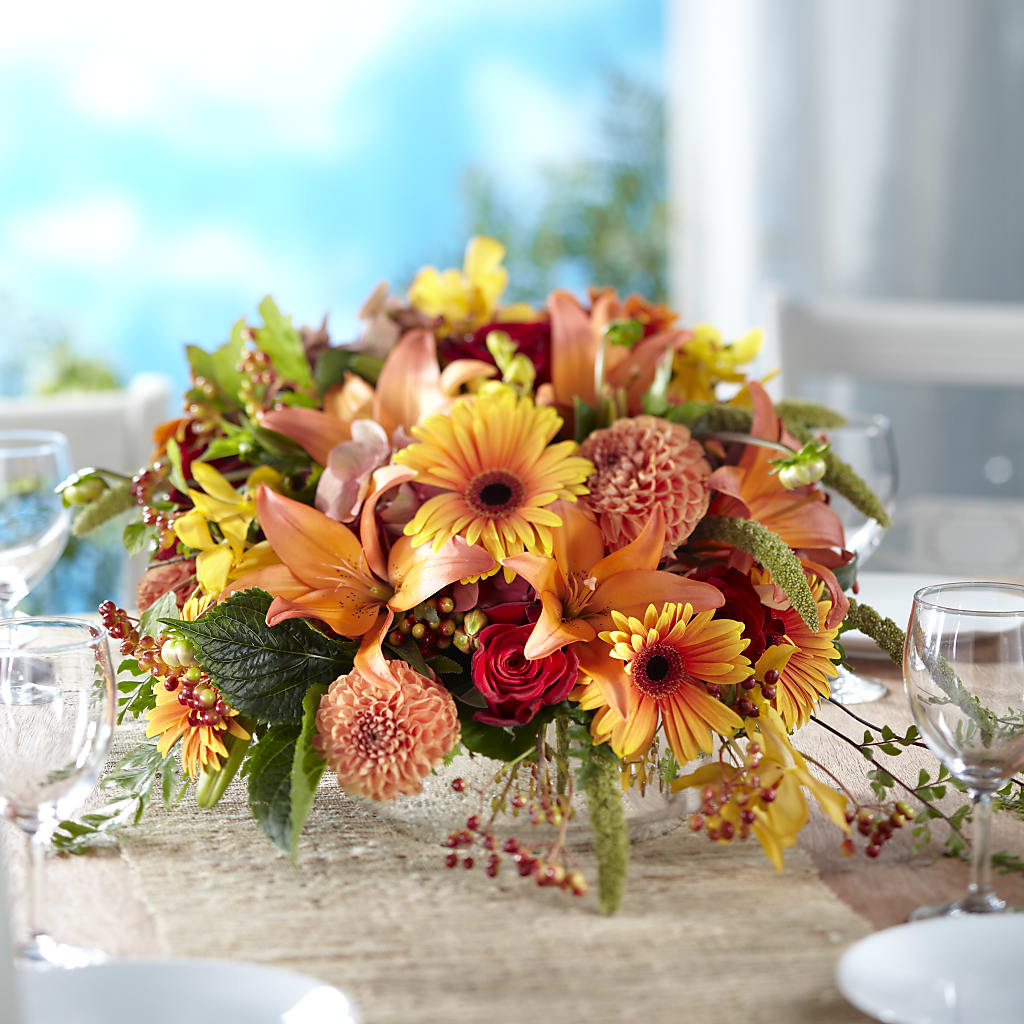 One and Only Centerpiece – Flowers By Helen, Forsyth GA