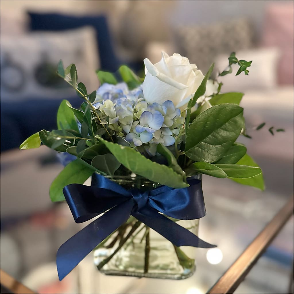 Sky Blue Delight Bouquet –  Flowers By Helen, Forsyth GA