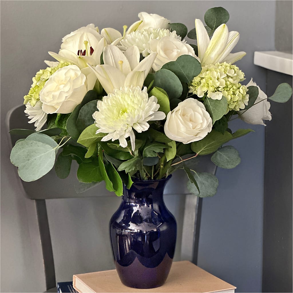 Snowy Dreams Bouquet –  Flowers By Helen, Forsyth GA
