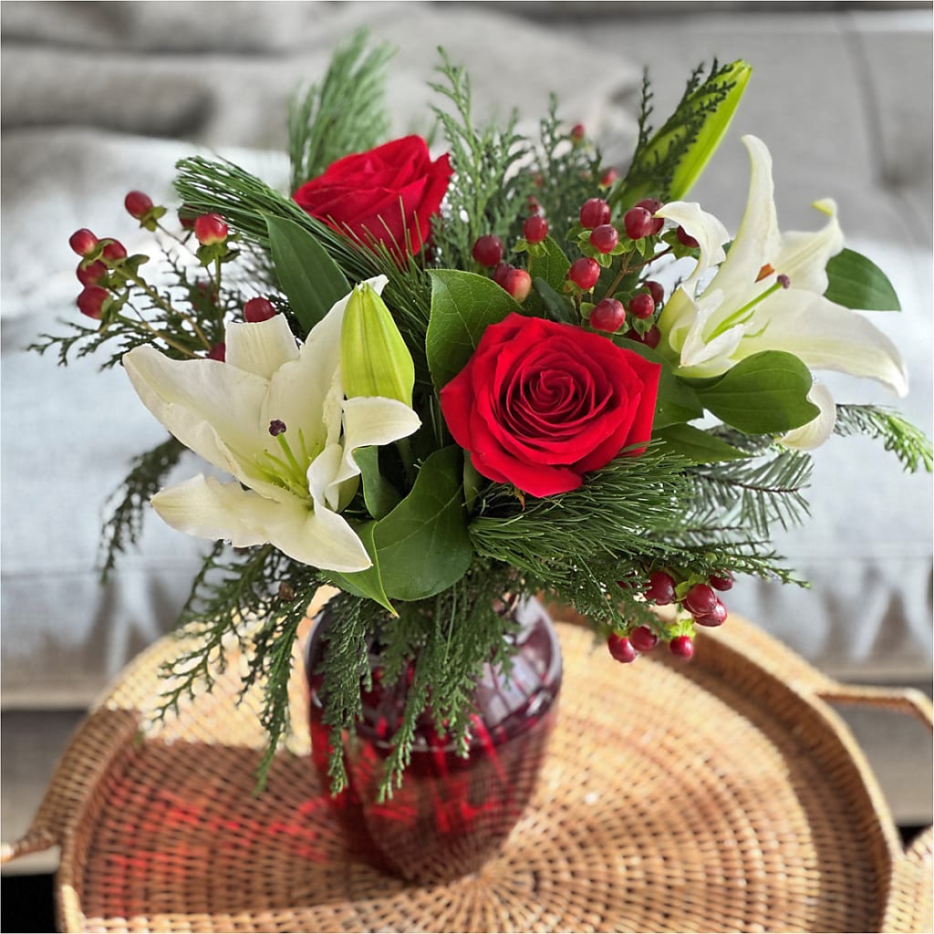 Evergreen Delight Bouquet –  Flowers By Helen, Forsyth GA