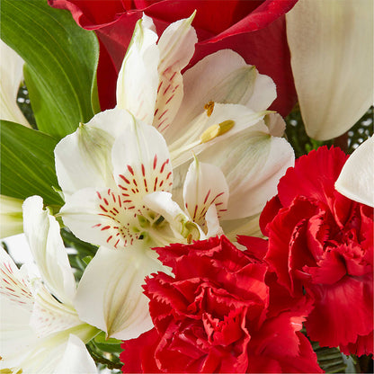 Holiday Season Bouquet –  Flowers By Helen, Forsyth GA