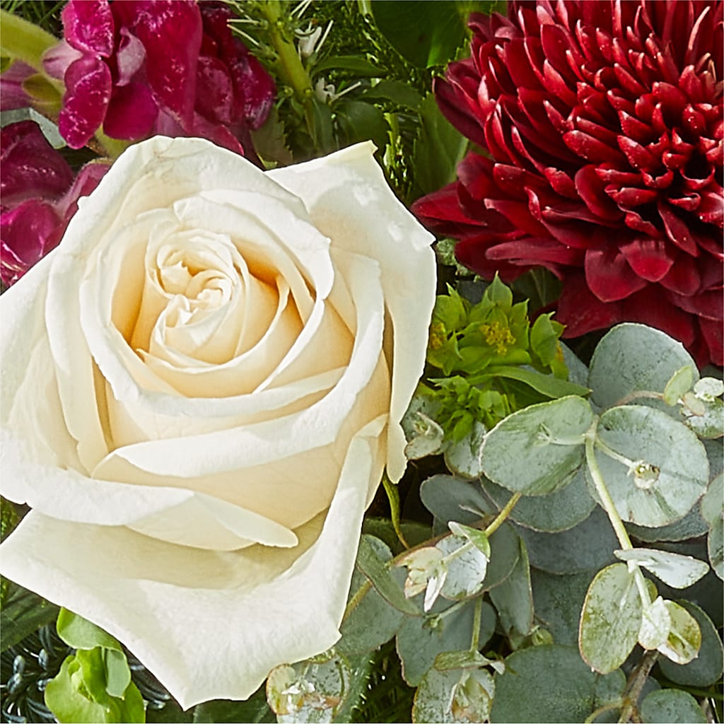 Cranberry Fizz Bouquet –  Flowers By Helen, Forsyth GA