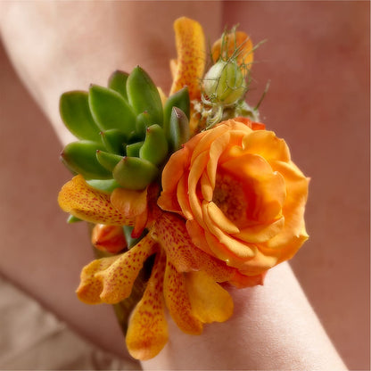 Irresistible Love Wrist Corsage –  Flowers By Helen, Forsyth GA